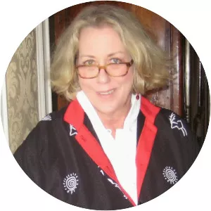 Seana Crenna - Social worker ‧ Richard Crenna's daughter