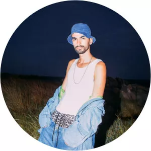 los buenos modales seba jones