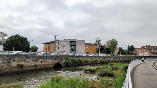 Secondary School Piles - High school in Gijon, Spain