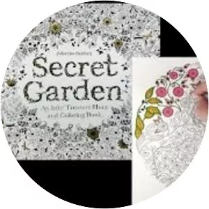 Secret Garden: An Inky Treasure Hunt and