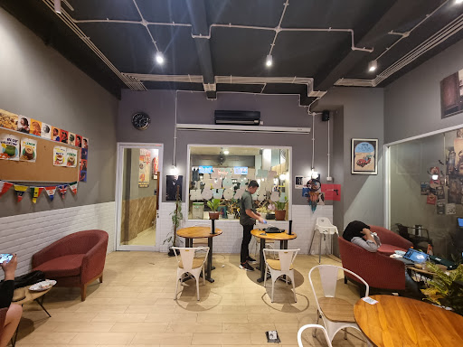 Selawaktu Cafe - Cafe