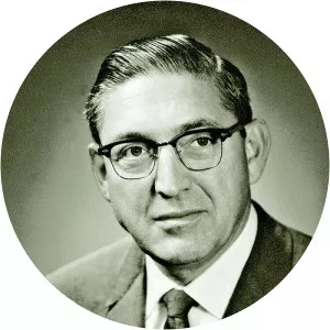 Semon Knudsen photograph