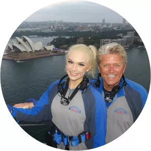 Senna Cetera photograph