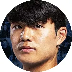 Seol Young-woo - South Korean footballer