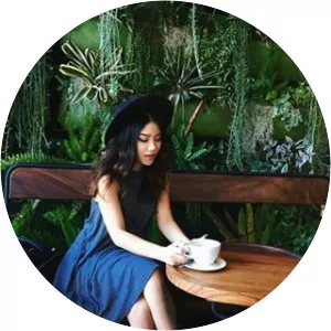 Serchen Doma - Jetsun Pema's sister