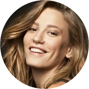 Serenay Sarıkaya