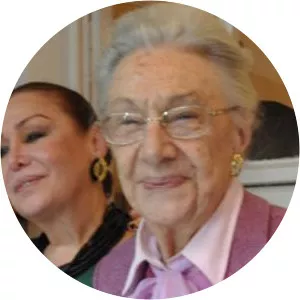 serife leyla ustalar photograph