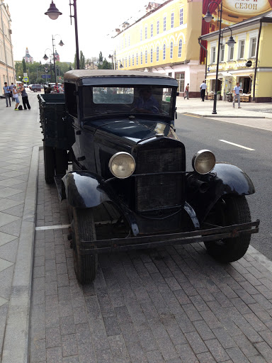 Serpukhovskaya Square
