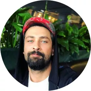 Şevket Kapanşahin - Aslıhan Kapanşahin's father