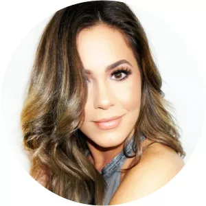 Shae Wilbur - Singer