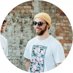 Shaka Loves You - Musical band