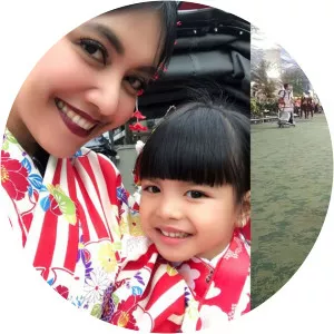 Shakira Aurum photograph