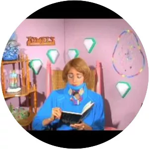 Shana Moulton - Artist