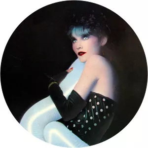 Shandi Sinnamon - American singer-songwriter