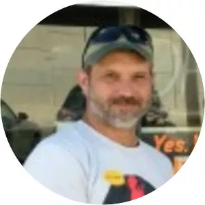 Shane Zander - Make-up artist