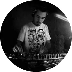 Shapednoise - Musical artist