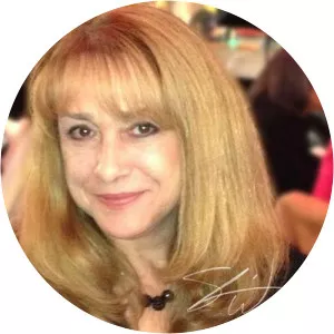 Shari Warren - Visual artist