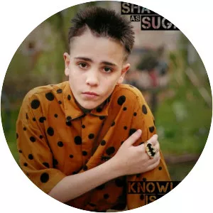 Shawn Lov photograph