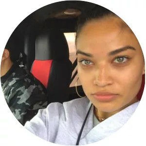 Shay Shaik photograph