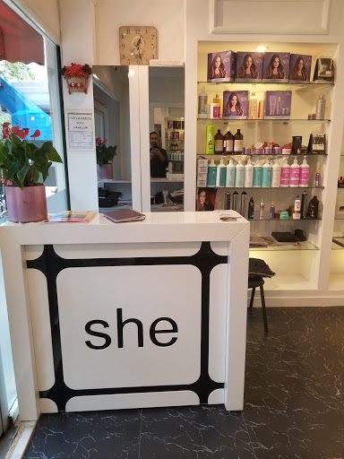 She Barber - Hairdresser in Istanbul