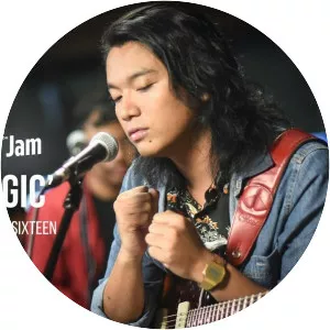 She's Only Sixteen - Rock band