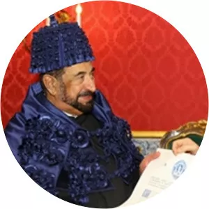 Sheikha Azza Bint Sultan Al Qasimi - Artist