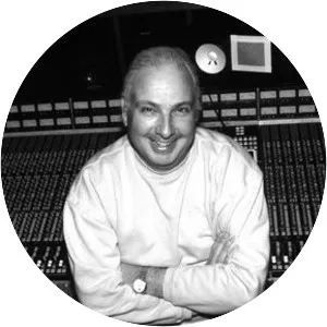 Shelly Yakus photograph