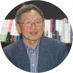 Shin Kyeong-nim - South Korean writer