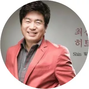 Shin Woong - South Korean singer