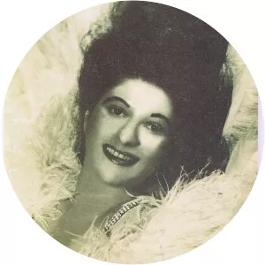 Shirley May Simmons photograph