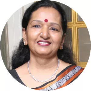 Shoba Chandrasekhar - Indian playback singer ‧ Vijay's mother