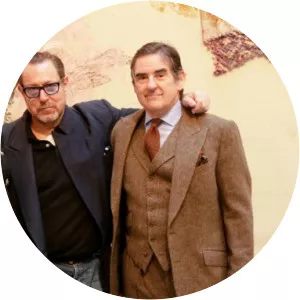 Shooter Sandhed Schnabel photograph