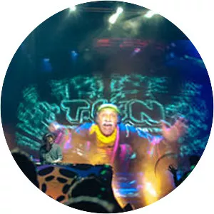 Shpongle - Musical group