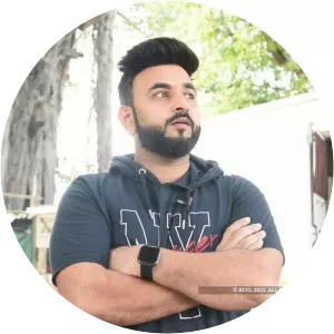 shreyash jadhav - Singer