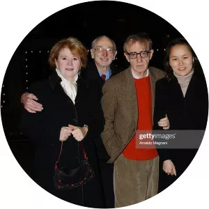 Sidney Aronson - Teacher ‧ Letty Aronson's husband