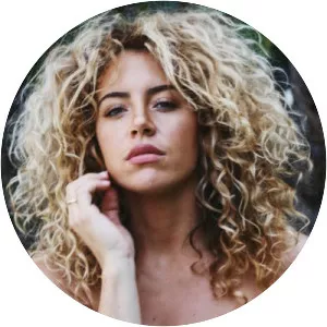 Sigourney K. - Musical artist