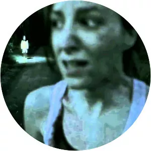 Silent House - 2011 ‧ Drama/Thriller ‧ 1h 28m