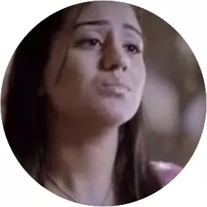 Silky Khanna - Actress
