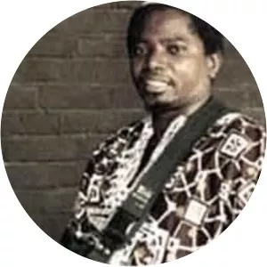 Simba Wanyika - Band