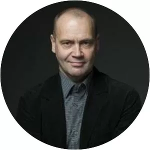 Simon Beckett - British journalist