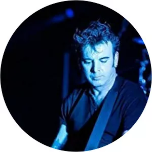 Simon Gallup
