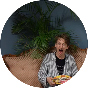 Simon Hanes - Musical artist