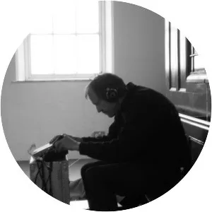 Simon Reynell - Musical artist