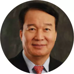 Simon S. Lee photograph