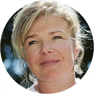 Simona Pekarek - Author