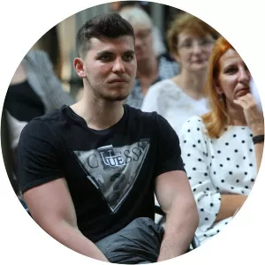 Simona Repan photograph