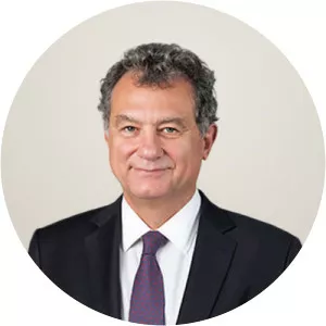 Simone Kaslowski - Businessperson