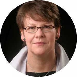 Simone Ladwig-Winters