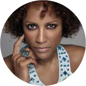 Simone Moreno - Brazilian singer