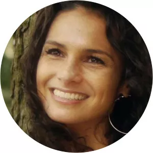 Simone Pormes - Singer